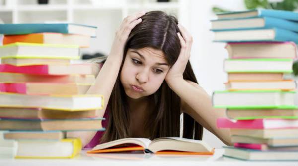 A picture showing an MBA aspirant wondering how to prepare differently for different MBA entrance exams.